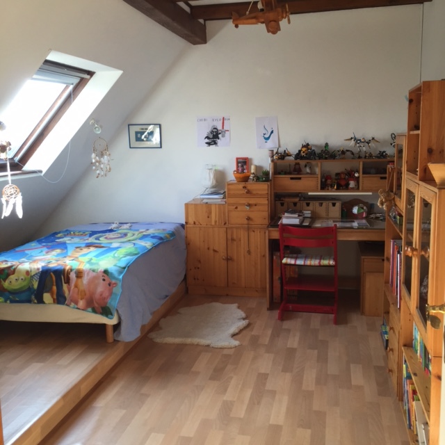 Chambre enfant n°1 (lit large de 110)