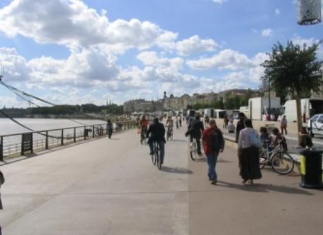 Les quais de Bordeaux