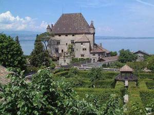 chateau de Ripailles à Thonon à 15 minutes  