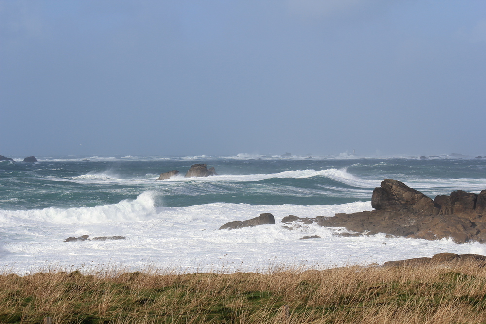 Tempête près de Portsall vue de la route touristique