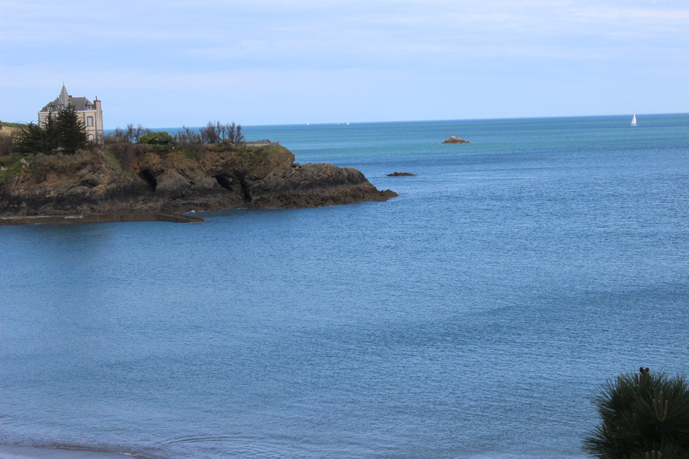 plage du casino (400 mètres) 