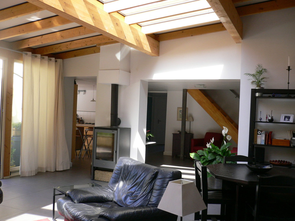 le sejour-salon avec sa verrière