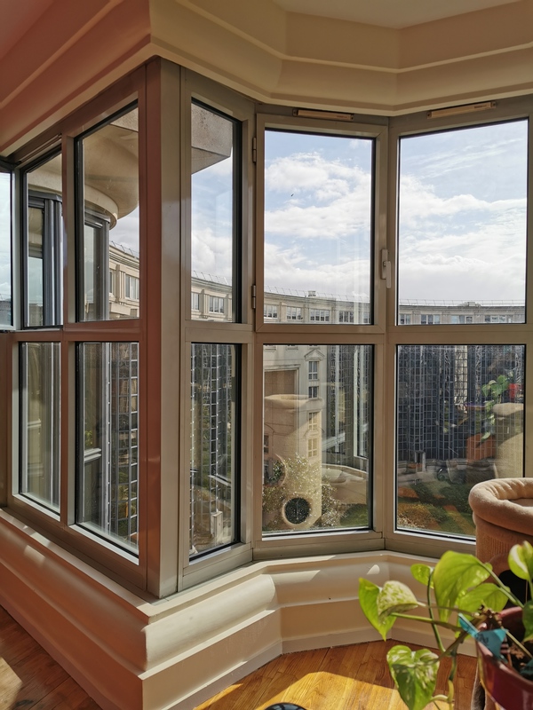 bow window