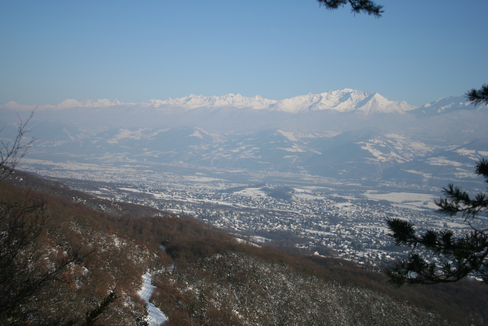 La vallée du Grésivaudan en hiver, où nous habitons (environ au milieu), à 5 minutes en voiture + 20 minutes à pied