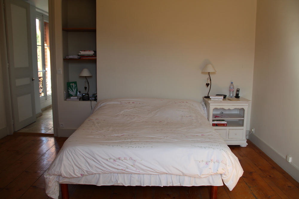 Notre chambre avec un lit en 160