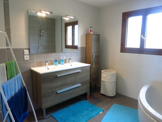 Premier étage salle de bain 2