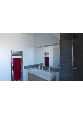 salle de bain de la chambre parentale