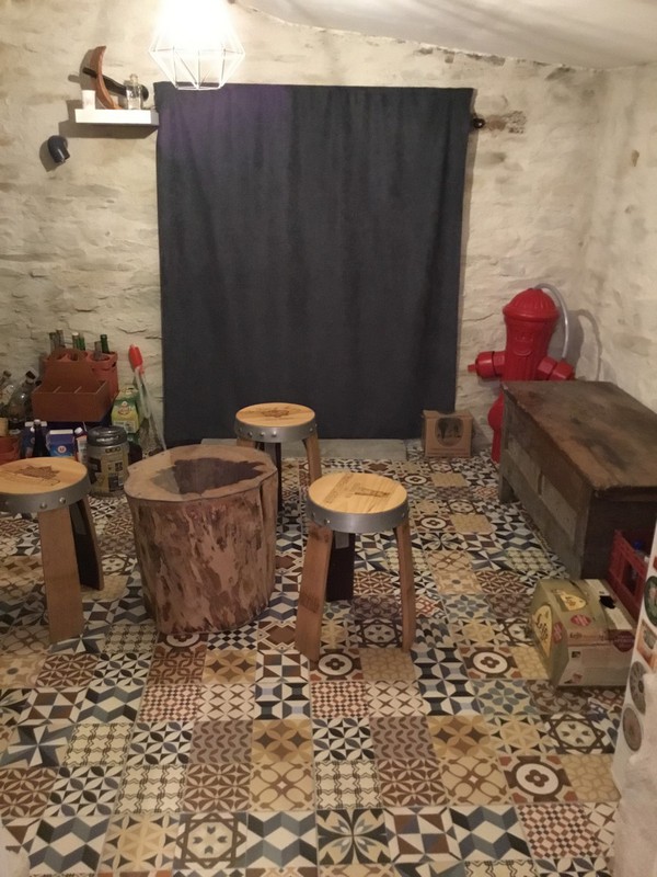 la cave (qui sera fermée lors de votre séjour)
