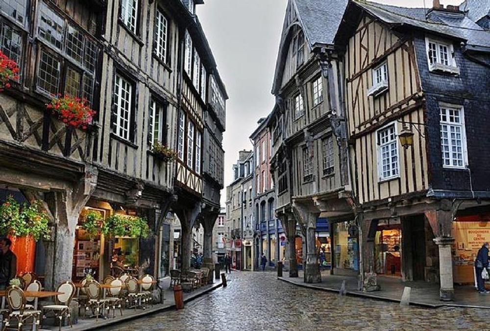 Dinan