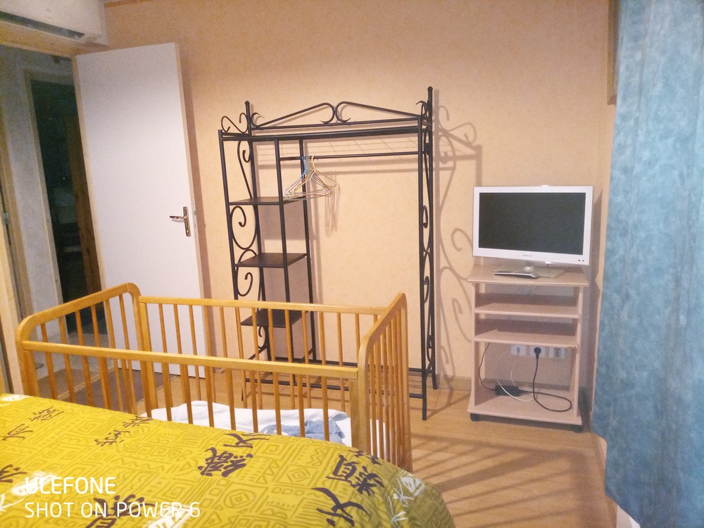 Votre chambre vue du lit