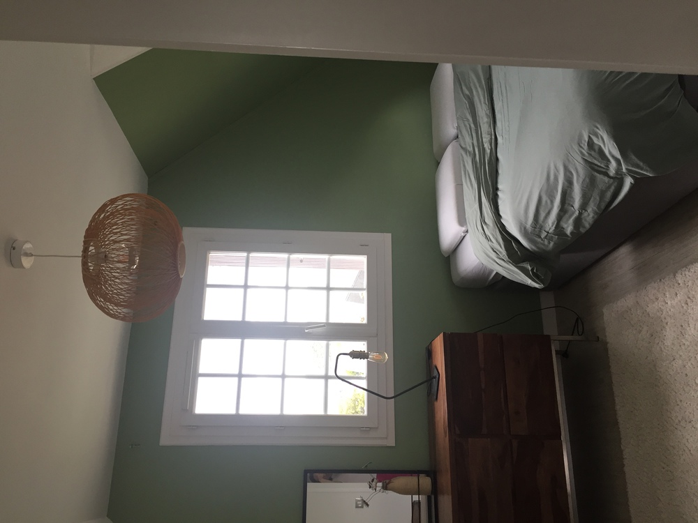 Chambre parents avec son lit de 160 cm