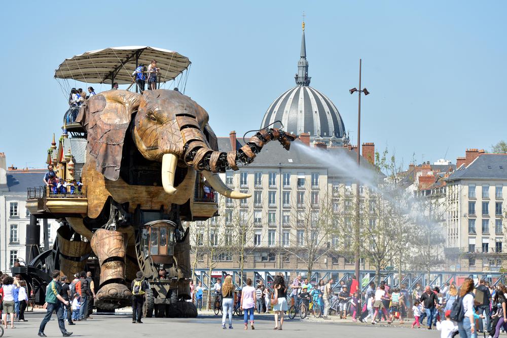 À Nantes...