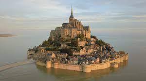 Le Mont St Michel à 70 km de Rennes 