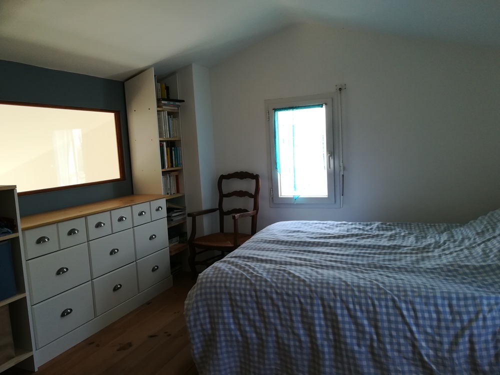 Chambre parentale sur la mezzanine.