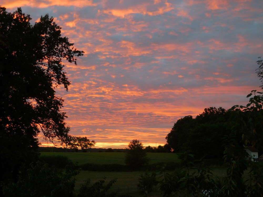 Coucher de soleil sur notre jardin
