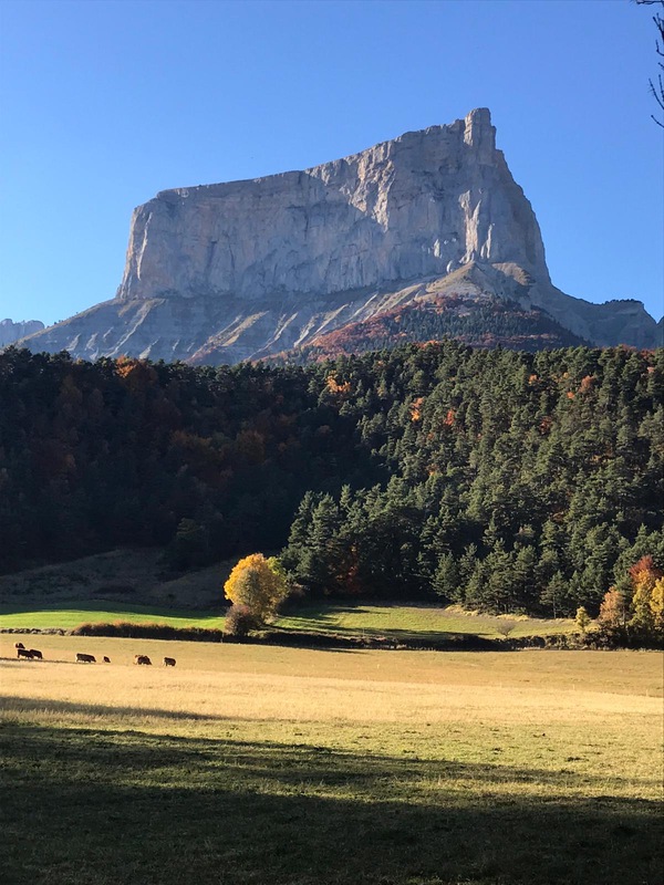 le Mont Aiguille en automne