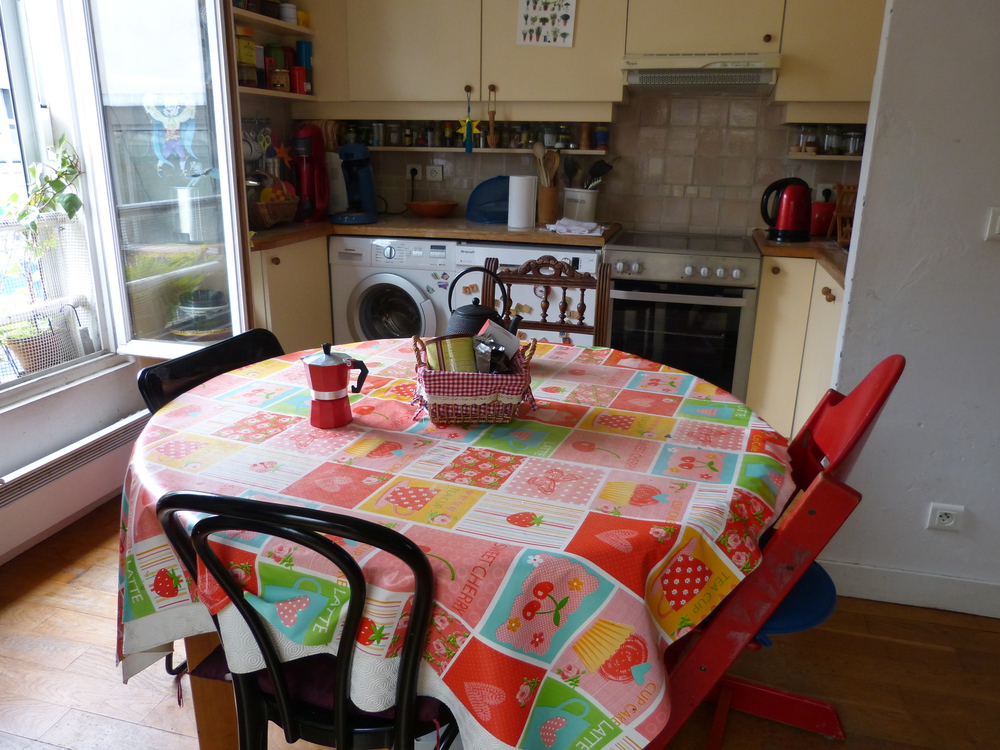 Another view on the kitchen