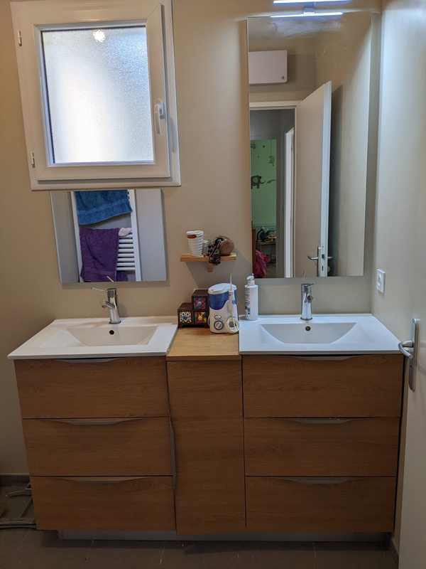 une des 2 salles de bains