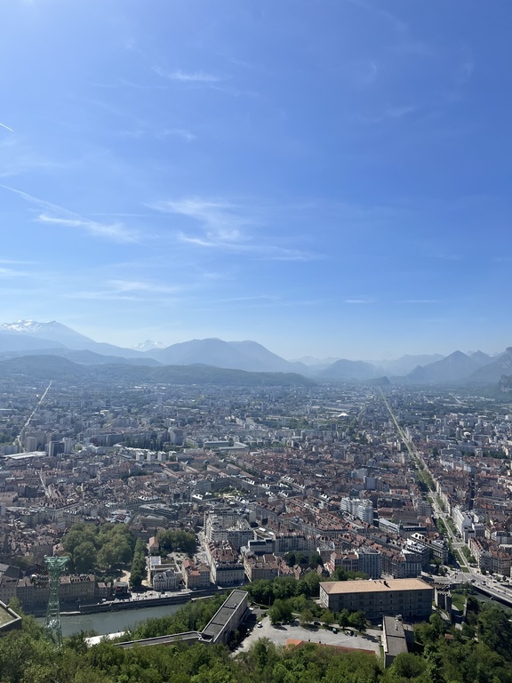 vue de la ville de Grenoble depuis La Bastille