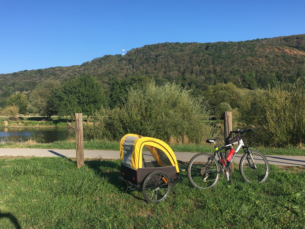 Eurovéloroute 6 et une de nos vélos.