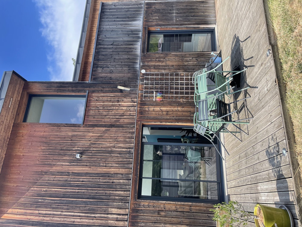 Notre maison et la terrasse