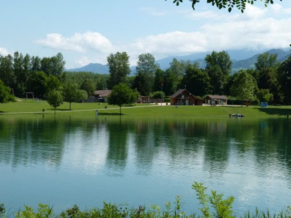 lac "le bois français" pour baignade